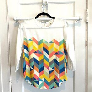 Women's Francesca’s Miami | Bright Geometric cropped sleeve blouse | Small